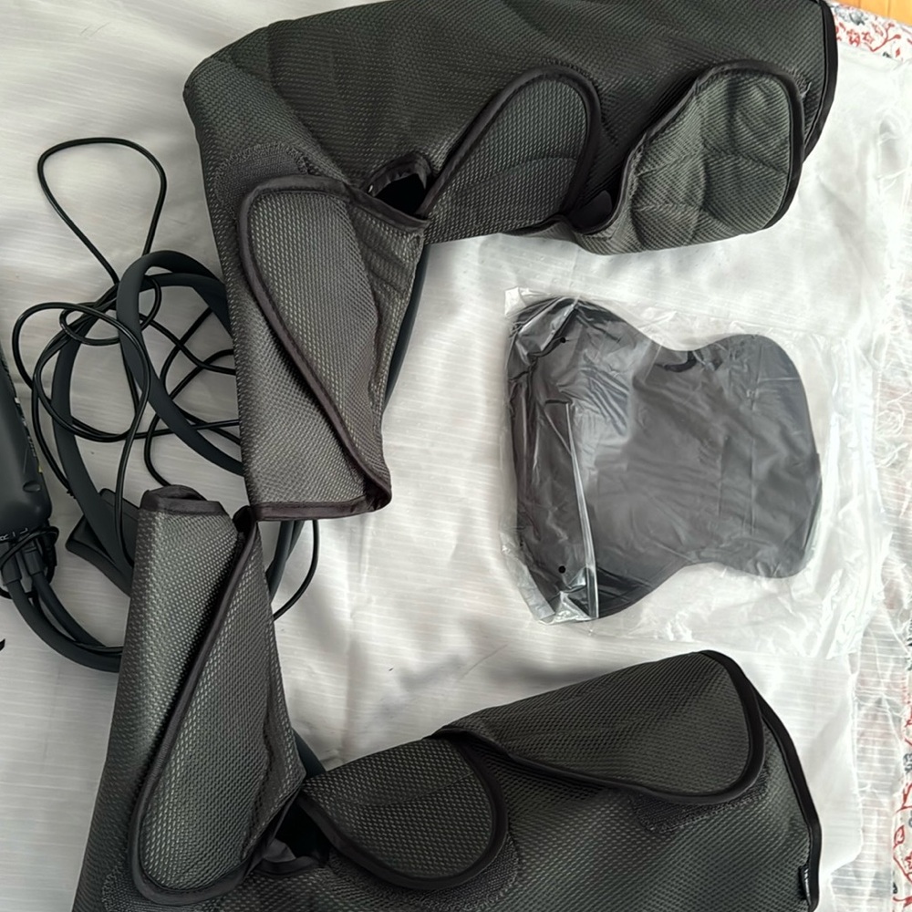 Leg massagers fit king